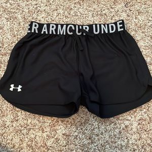 ✨3/$20✨ Youth Under armour loose shorts